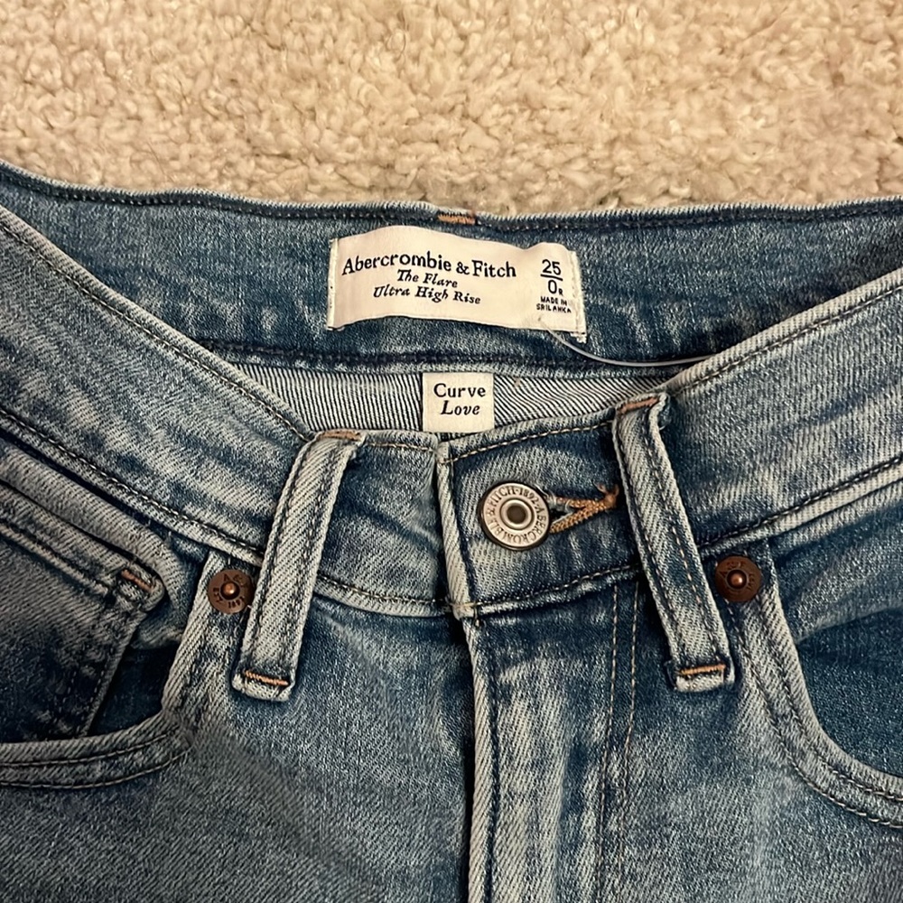 Abercrombie Curve Love Flare Jeans